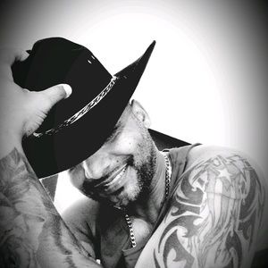 Meet your Posher, Gilbert